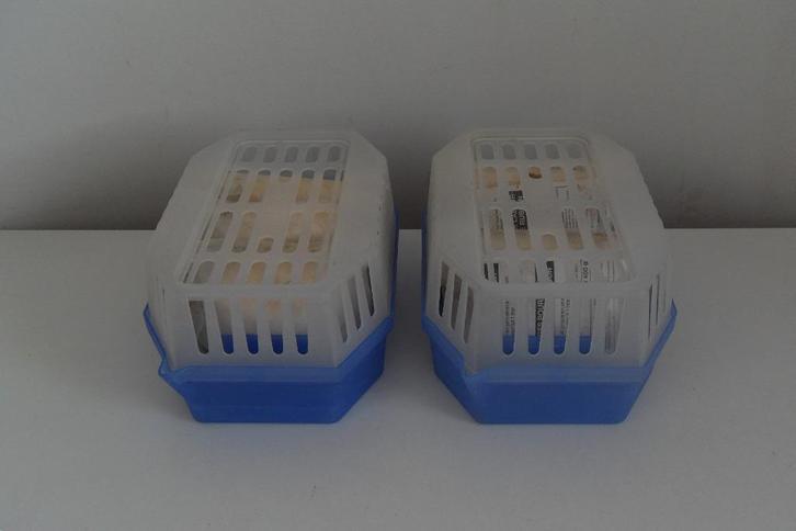 2 ABSORBEURS d'humidité BISON et 5 sacs à granulés, Maison & Meubles, Produits de nettoyage, Seau, Bac ou Chariot à balais, Enlèvement ou Envoi