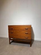 Vintage Chest of drawers by G-Plan, Huis en Inrichting, Kasten | Buffetkasten, Ophalen, Zo goed als nieuw, Teakhout