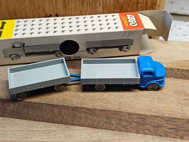 LEGO 1/87 HO MERCEDES TRUCK + AANHANGER  + DOOS NR 654, Kinderen en Baby's, Speelgoed | Duplo en Lego, Nieuw, Lego, Ophalen of Verzenden