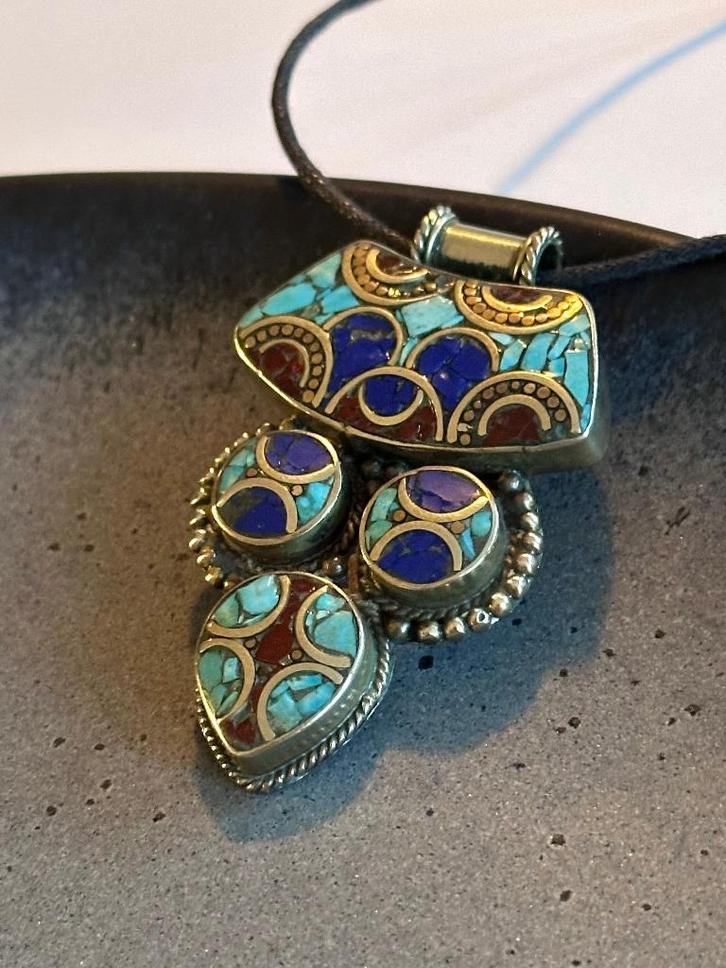 Pendentif argent turquoise lapis-lazuli corail rouge, Handtassen en Accessoires, Kettinghangers, Zo goed als nieuw, Zilver, Zilver