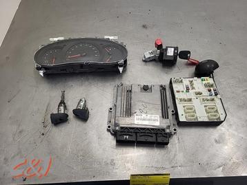 Kontaktslot + computer van een Renault Kangoo beschikbaar voor biedingen