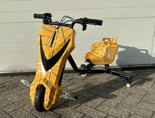 Elektrische Drift Trike Kart 250W 36V Bleuthooth geel NIEUW!, Enfants & Bébés, Jouets | Extérieur | Véhicules à batterie, Neuf