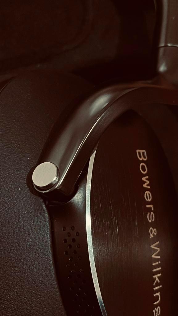 Bowers & Wilkins PX8 zwarte koptelefoon - bijna nieuw, Audio, Tv en Foto, Hoofdtelefoons, Gebruikt, Draadloos, Ophalen of Verzenden