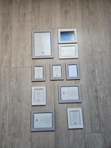 Set fotokaders (10) voor een fotomuur beschikbaar voor biedingen