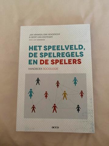Het speelveld, de spelregels en de spelers beschikbaar voor biedingen