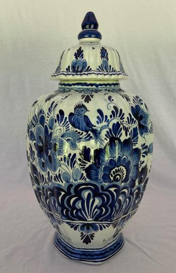 Delfts blauw pot met deksel beschikbaar voor biedingen