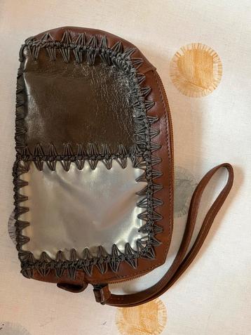 Clutch Caroline Biss, Bijoux, Sacs & Beauté, Enlèvement, Neuf
