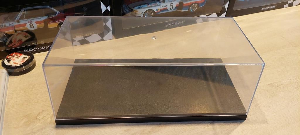 Plexibox 1/18 voor grote moddelen, Ophalen, Zo goed als nieuw