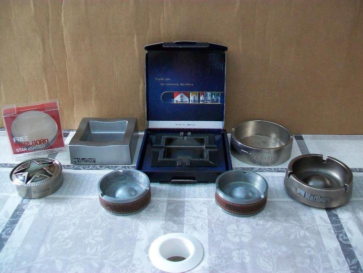 Asbak Marlboro, Asbakken, Cendrier, Ashtray, Retro, Vintage, Verzamelen, Rookartikelen, Aanstekers en Luciferdoosjes, Zo goed als nieuw