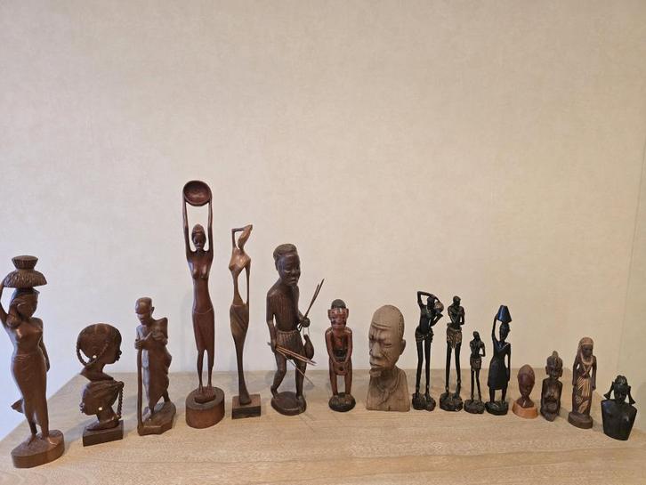 Set van 16 afrikaanse beeldjes, Antiek en Kunst, Kunst | Beelden en Houtsnijwerken, Ophalen