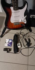 Electrische gitaar + 2× versterker en pedaal, Muziek en Instrumenten, Ophalen, Epiphone