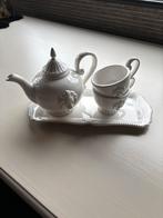 Theepot met 2tassen, Ophalen