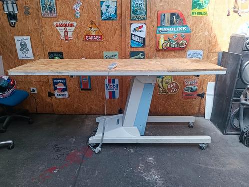 Table moto et scooter (banc), Huis en Inrichting, Tafels | Statafels, Zo goed als nieuw, Ophalen