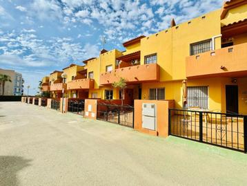 Duplex woning aan het strand van Aguamarina in Cabo Roig