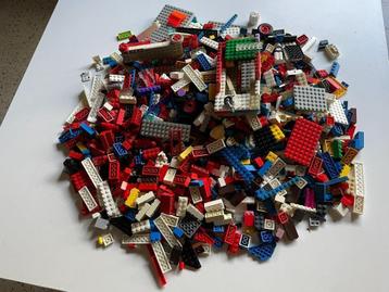 Partij lego: +/-2,6 kg veel gebruikte blokjes