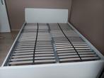 Bed met lattenbodem, Huis en Inrichting, Slaapkamer | Bedden, Ophalen, Wit