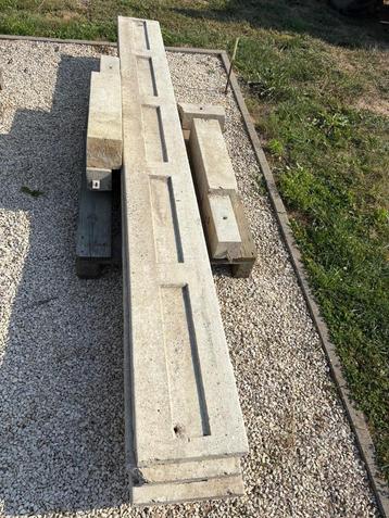 betonplaten  beschikbaar voor biedingen
