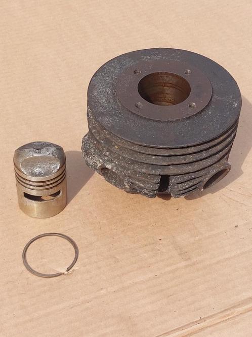 ILO MG125 cc motor rond cilinder zuiger oldtimer 52.25 mm, Motoren, Onderdelen | Oldtimers, Gebruikt, Ophalen of Verzenden
