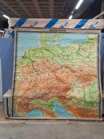 Carte scolaire vintage, Antiquités & Art, Enlèvement ou Envoi