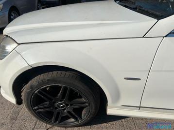 MERCEDES C klasse W204 wit C650 links voorscherm 2008-2011 beschikbaar voor biedingen