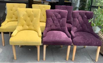 stoelen  beschikbaar voor biedingen