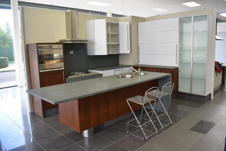 Keuken L-vorm met eiland en toestellen nieuw, Huis en Inrichting, Keuken | Complete keukens, Nieuw, Wit, Ophalen