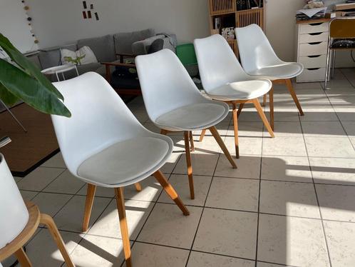 4 Kuipstoelen wit, Huis en Inrichting, Stoelen, Gebruikt, Vier, Hout, Kunststof, Wit, Ophalen