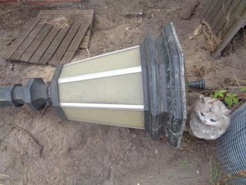 Antieke metalen straatlantaarn Hoogte 3 m 50 beschikbaar voor biedingen