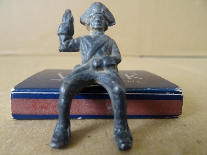 Bodemvondst 17e eeuw of 18e eeuw antieke tinnen soldaat 4cm, Antiek en Kunst, Curiosa en Brocante, Ophalen of Verzenden