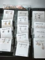 Boucles d'oreilles fantaisie, Enlèvement ou Envoi, Neuf, Autres matériaux, Avec strass