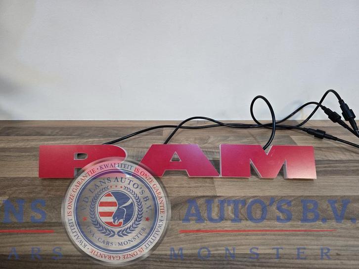 RAM LED Logo verlichting – Rood – 12V, Auto diversen, Tuning en Styling, Ophalen of Verzenden