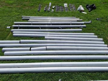 Dakgoot grijs pvc 50m met toebehoren beschikbaar voor biedingen