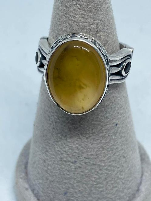 Zilveren antieke ring met natuurlijke Amber maat 16, Bijoux, Sacs & Beauté, Bagues, Neuf, Femme, 18 à 19, Jaune, Argent, Avec pierre précieuse