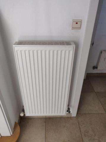 Zelf uit te breken 8 radiatoren + 3 elektrische vuurtjes beschikbaar voor biedingen