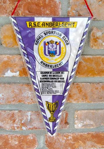 RSC Anderlecht 1976 unieke vintage vaandel beschikbaar voor biedingen