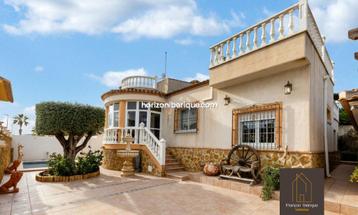 Uitzonderlijke Villa in San Miguel de Salinas  beschikbaar voor biedingen