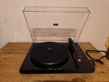 pro-ject debut III beschikbaar voor biedingen