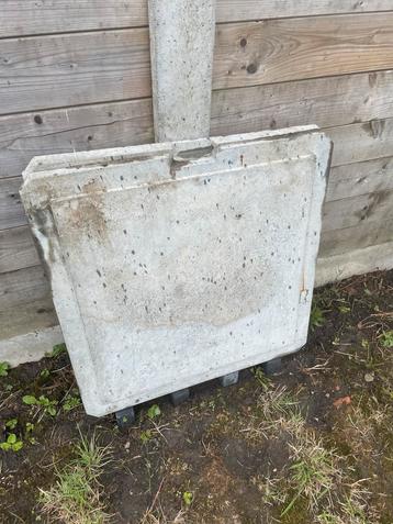 Beton putdeksel 70cm beschikbaar voor biedingen