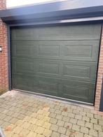 Groene sectionele garagepoort 2.54 m breed en 2.07 m hoog, Doe-het-zelf en Bouw, Rolluiken, Ophalen, Gebruikt, Overige kleuren