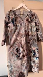 Te koop : suite kleedje, Kleding | Dames, Ophalen, Beige, Maat 42/44 (L), Zo goed als nieuw
