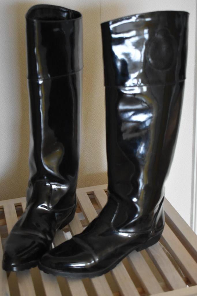 Laklaarzen - plat ruitermodel - mt 41, Kleding | Dames, Schoenen, Gedragen, Hoge laarzen, Zwart, Ophalen of Verzenden