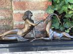 elegant bronzen schouwbeeld amazone vrouw m antilope ree, Ophalen of Verzenden