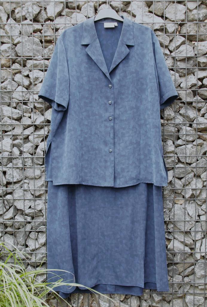 M159Ensemble femme taille 50,Jupe doublée + chemisier, Kleding | Dames, Grote Maten, Zo goed als nieuw, Rok, Blauw, Ophalen of Verzenden