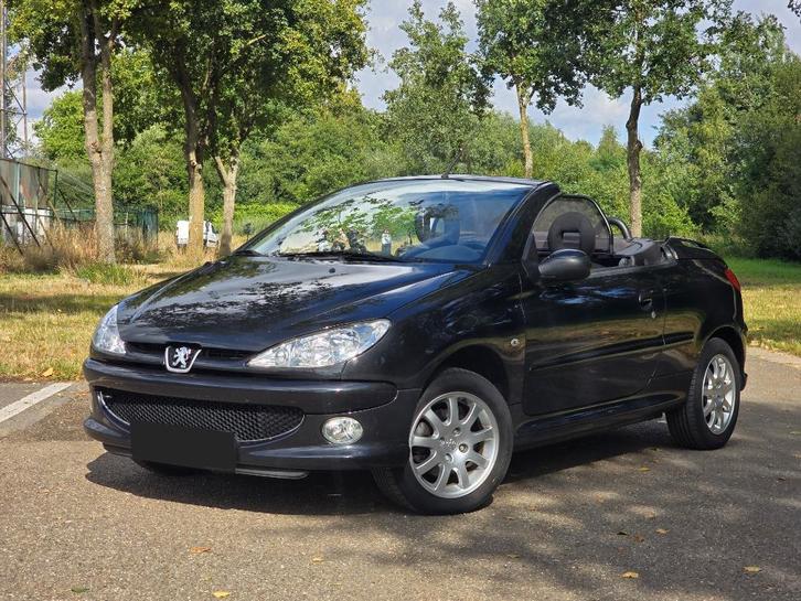 Peugeot 206cc - cabrio benzine carplay navi bluetooth, Auto's, Peugeot, Particulier, Airbags, Android Auto, Apple Carplay, Bluetooth