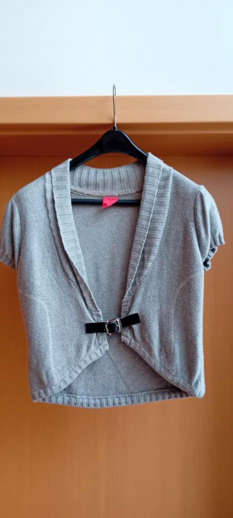 Gilet gris manches courtes taille 16 ans, Enfants & Bébés, Vêtements enfant | Taille 176, Utilisé, Fille, Autres types, Enlèvement ou Envoi