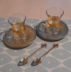 Verres à thé turc, Enlèvement