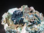 Extreem zeldzame VESZELYIET kristalgroep uit China., Ophalen of Verzenden, Mineraal