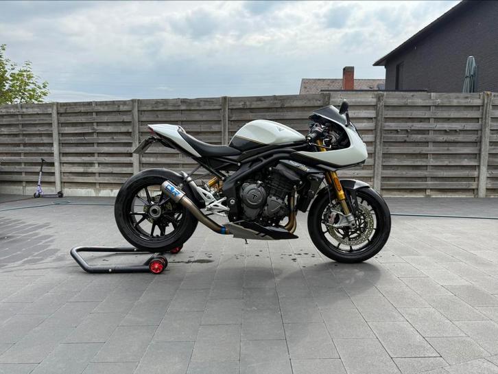 Triumph speedtriple RR 2024, Motoren, Motoren | Triumph, Bedrijf, Sport, meer dan 35 kW, 3 cilinders, ABS, Cruise Control, Electronisch instelbare dempers
