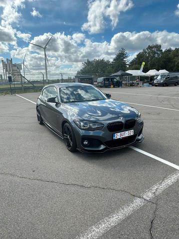 BMW 120i f21, Autos, Cuir, Argent ou Gris, Achat, Euro 6