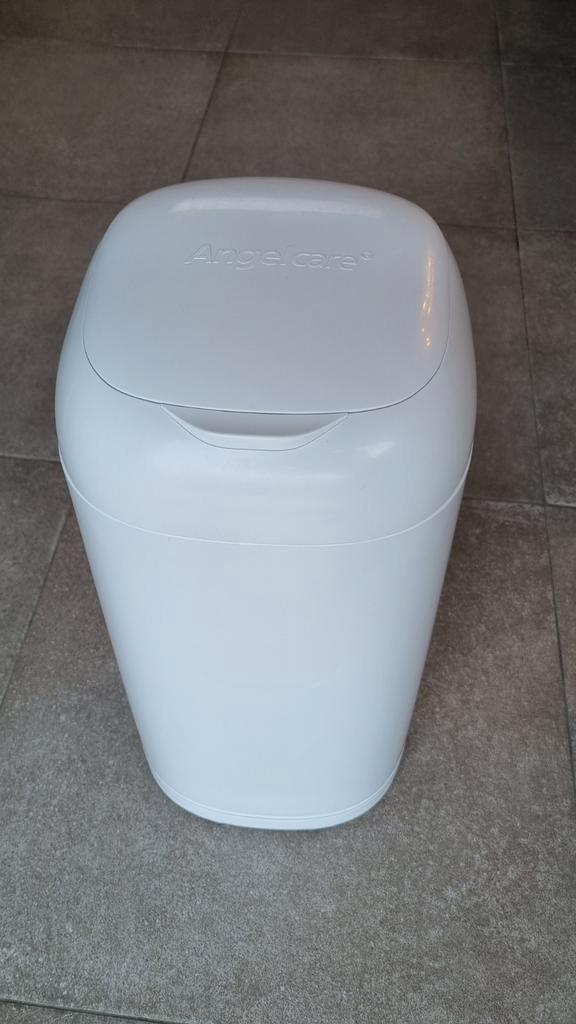 Seau à couches Angelcare Dress-Up White, Enfants & Bébés, Bains & Soins, Poubelle à couches, Enlèvement